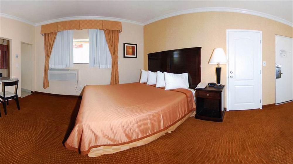 Pasadena Rose & Crown Hotel Екстер'єр фото
