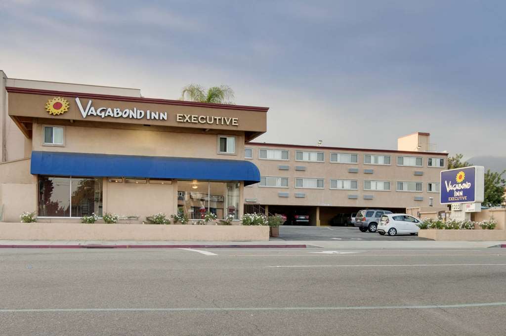 Pasadena Rose & Crown Hotel Екстер'єр фото
