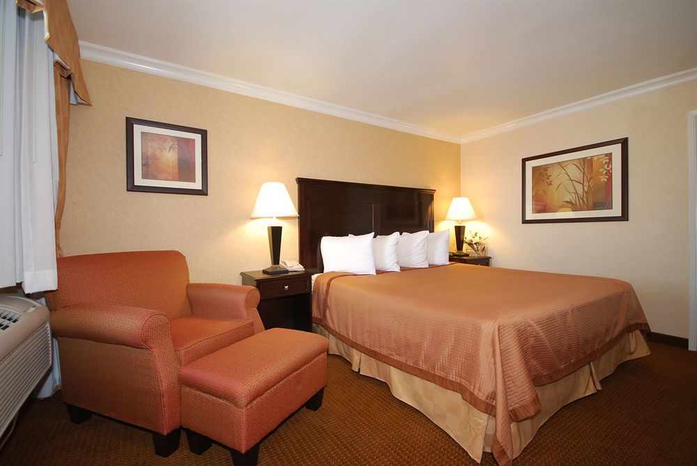 Pasadena Rose & Crown Hotel Екстер'єр фото