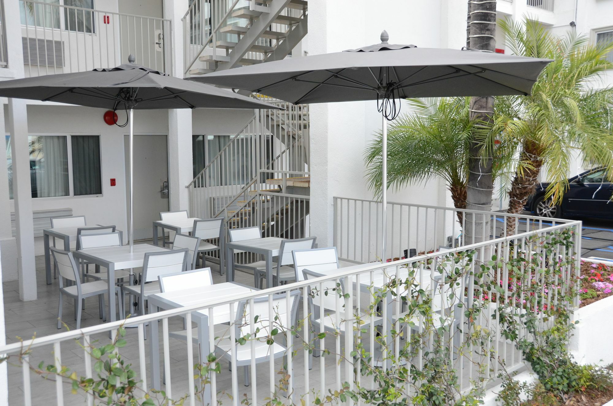 Pasadena Rose & Crown Hotel Екстер'єр фото