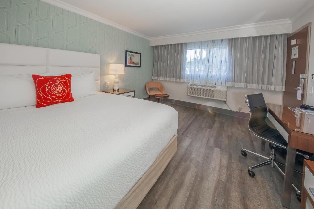 Pasadena Rose & Crown Hotel Екстер'єр фото